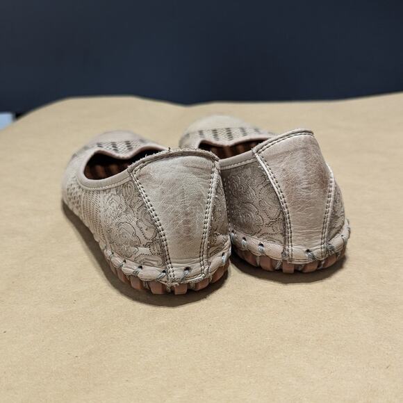 Spring Step Kenyetta Leather Ballet Flats Slip On Shoes Cut Out Perforated Tan - Picture 3 of 10